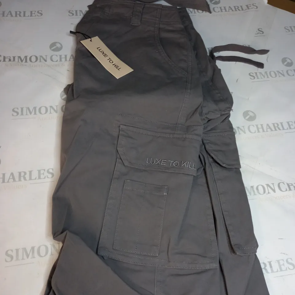 LUXE TO KILL VINTAGE WIDE LEG CARGO PANTS SIZE 12
