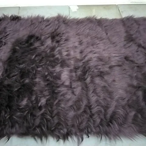 BRAND NEW BRUNS HEART HAND TUFTED PURPLE RUG- SIZE 60CM X 100CM