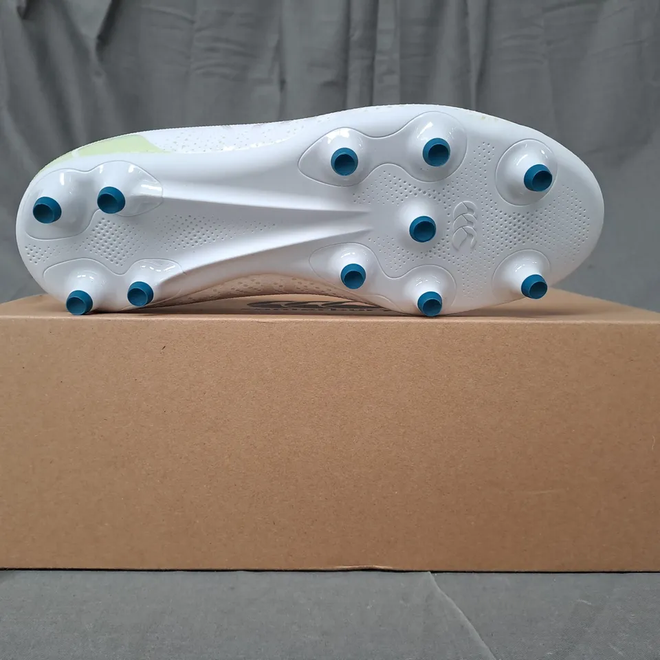 BOXED PAIR OF CANTERBURY CCC SPEED INFINITE TEAM FOOTBALL BOOTS IN WHITE UK SIZE 8