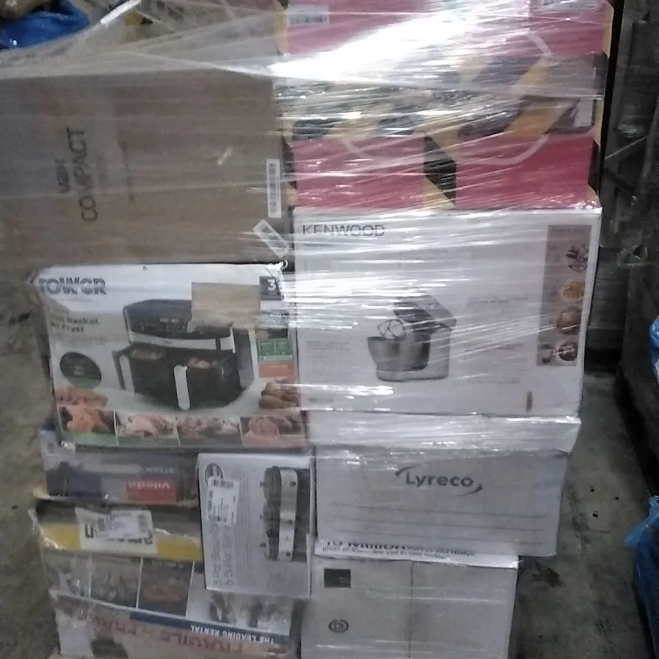 PALLET OF APPROXIMATELY 22 ASSORTED PRODUCTS TO INCLUDE;