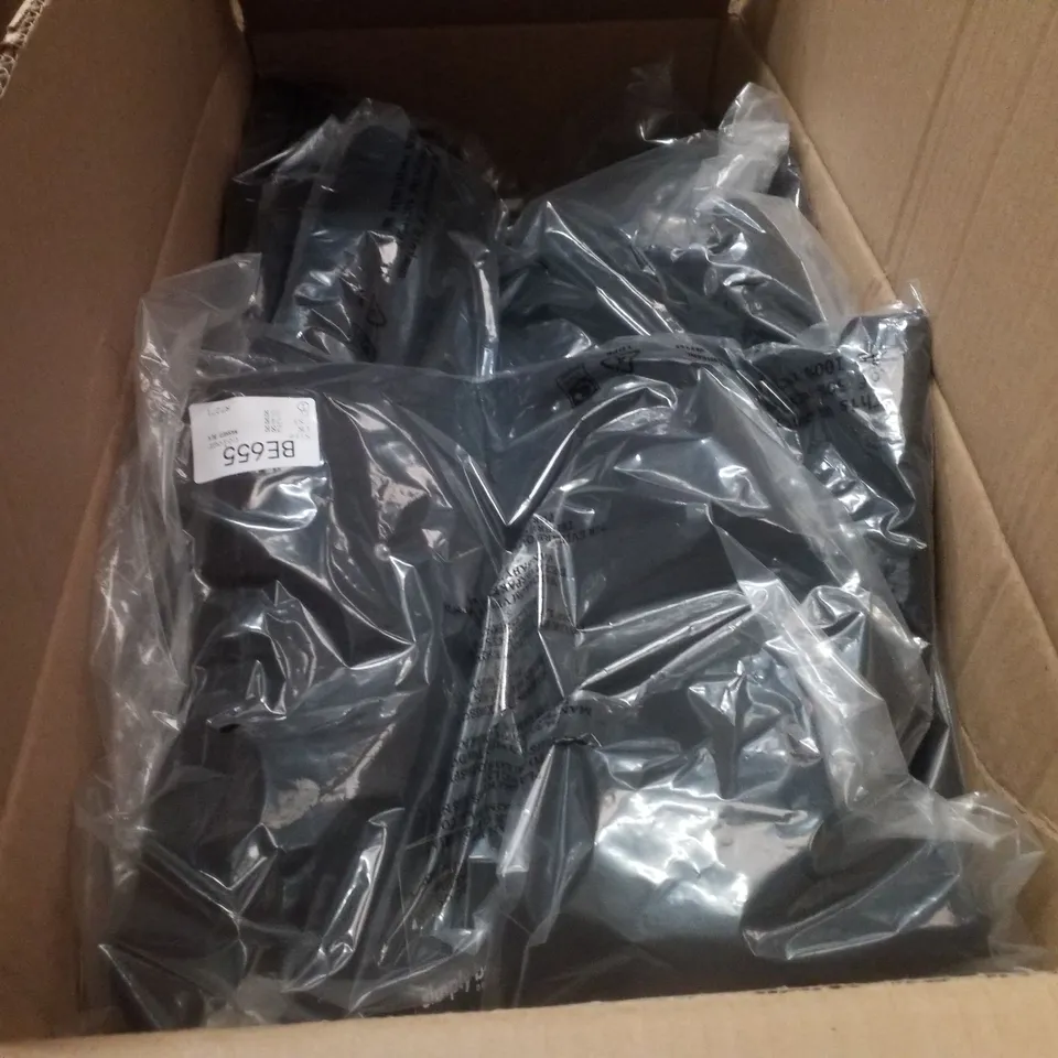 BOX CONTAINING APPROXIMATELY 6 BRAND NEW SIMPLY BE WASHED BLACK PLEAT DETAIL JEANS - 28R