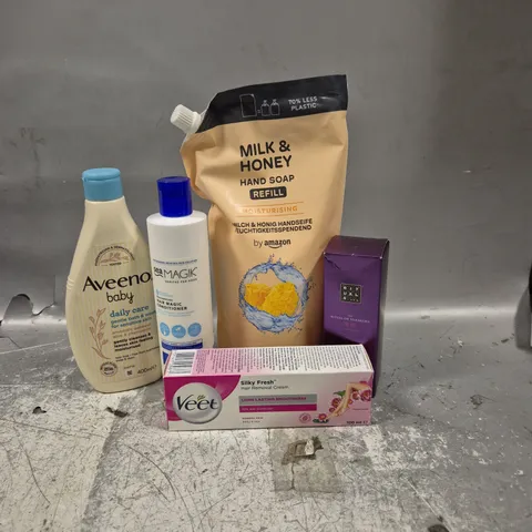 APPROXIMATELY 20 HEALTH AND BEAUTY PRODUCTS TO INCLUDE VEET HAIR REMOVAL CREAM, MILK & HONEY HAND SOAP REFILL AND AVEENO BABY BODY WASH