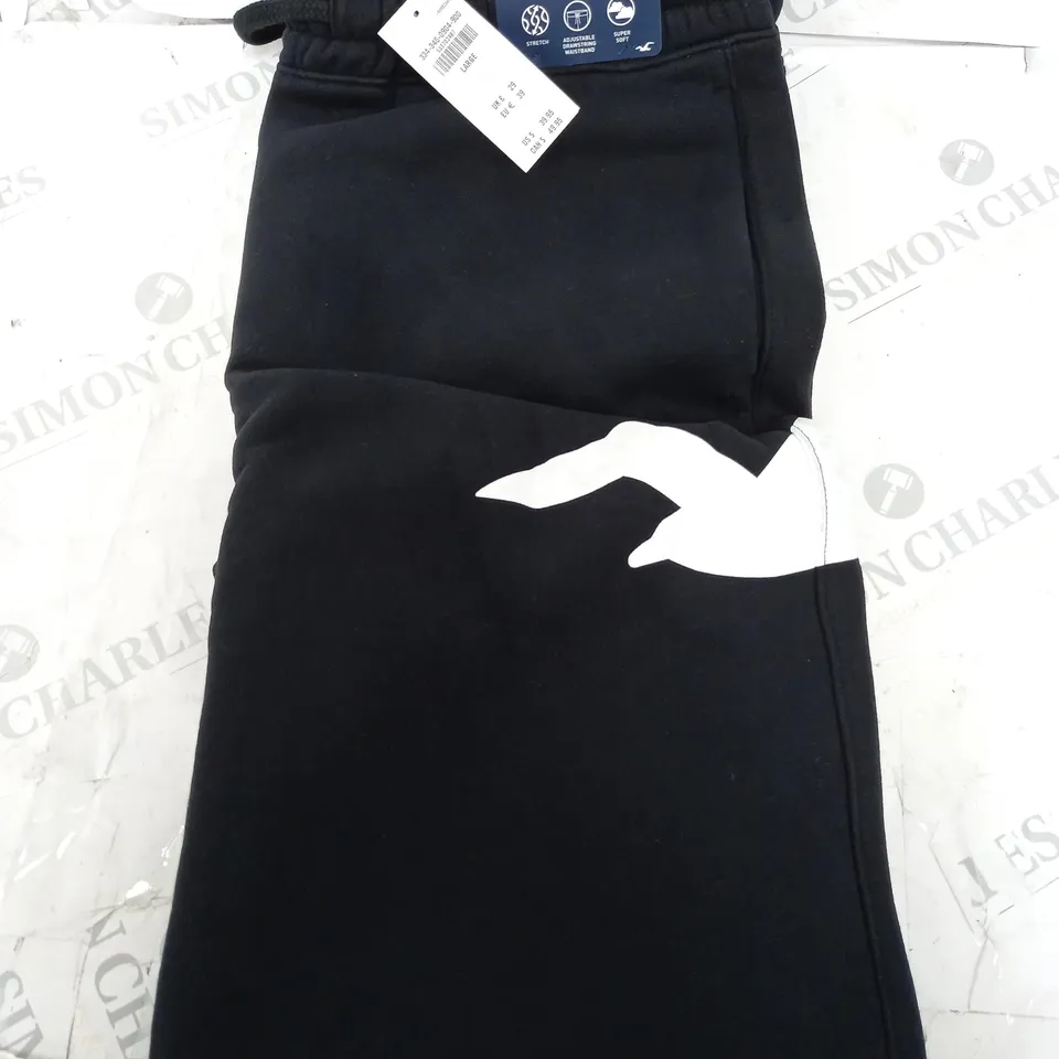 HOLLISTER RELAXED JOGGERS IN BLACK - LARGE