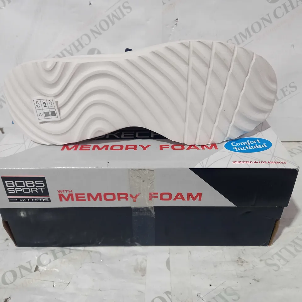 BOXED PAIR OF BOBS SPORT FROM SKECHERS MEMORY FOAM TRAINERS IN NAVY UK SIZE 7