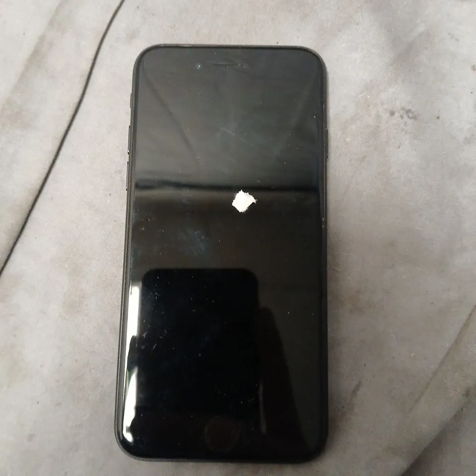 APPLE IPHONE IN BLACK (MODEL UNSPECIFIED)