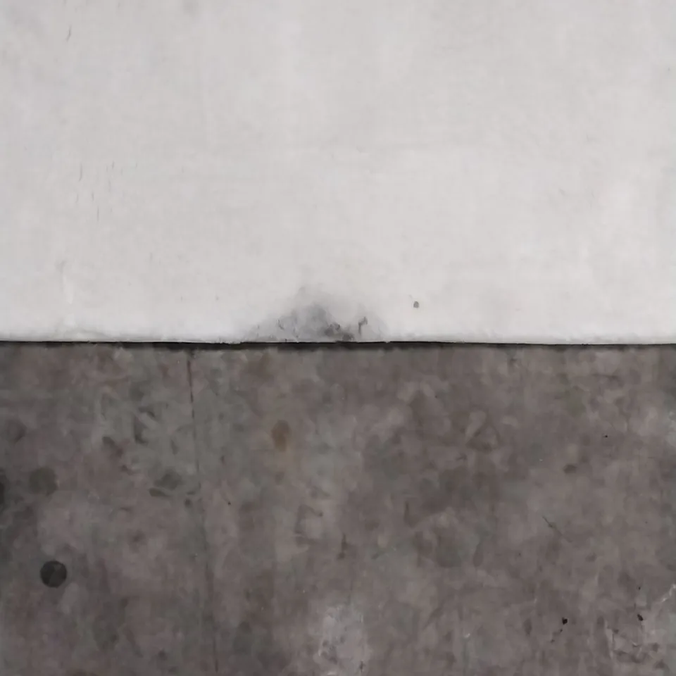 QUALITY DESIGNER RUG APPROXIMATELY 230X160CM 