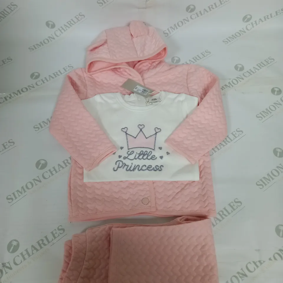 GIRLS 3 PIECE BABY SUIT SIZE 18-24 
