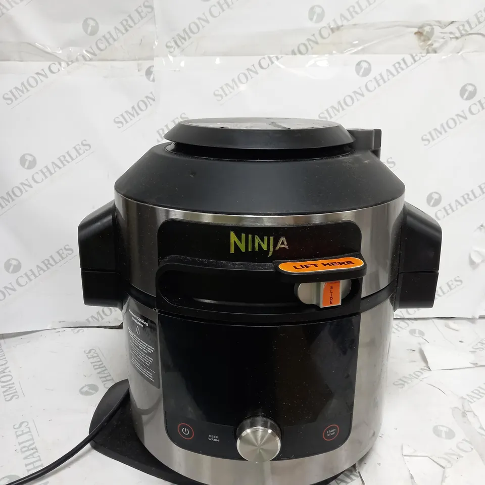 BOXED NINJA FOODI MAX SMARTLID 7.5L MULTI COOKER & AIR FRYER