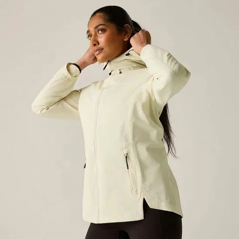 BRAND NEW REGATTA WOMEN'S HAMARA IV WATERPROOF JACKET IN LIGHT VANILLA - 26