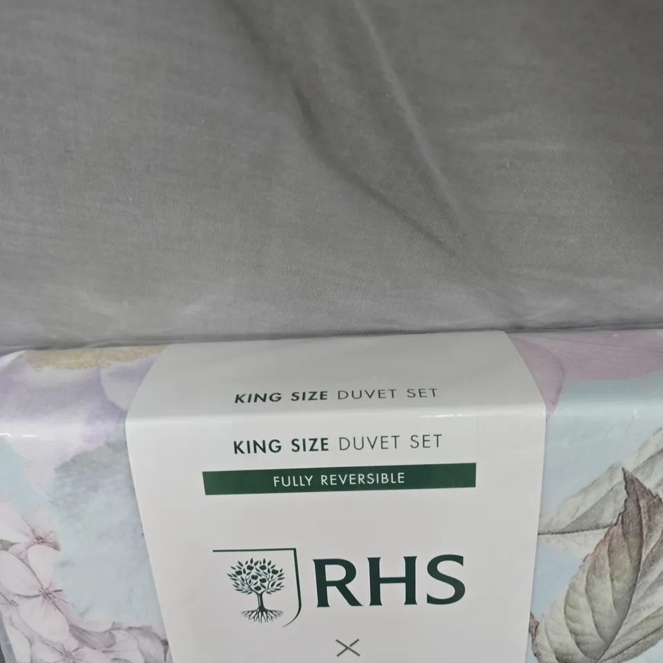 RHS X CATHERINE LANSFIELD KING SIZE DUVET SET – FULLY REVERSIBLE