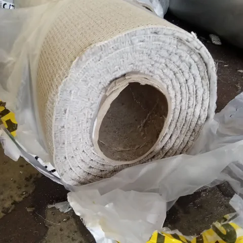 ROLL OF QUALITY NATURAL ORIGINS - HERRINGBONE ASPEN AB CARPET // APPROX SIZE: 4 x 5m
