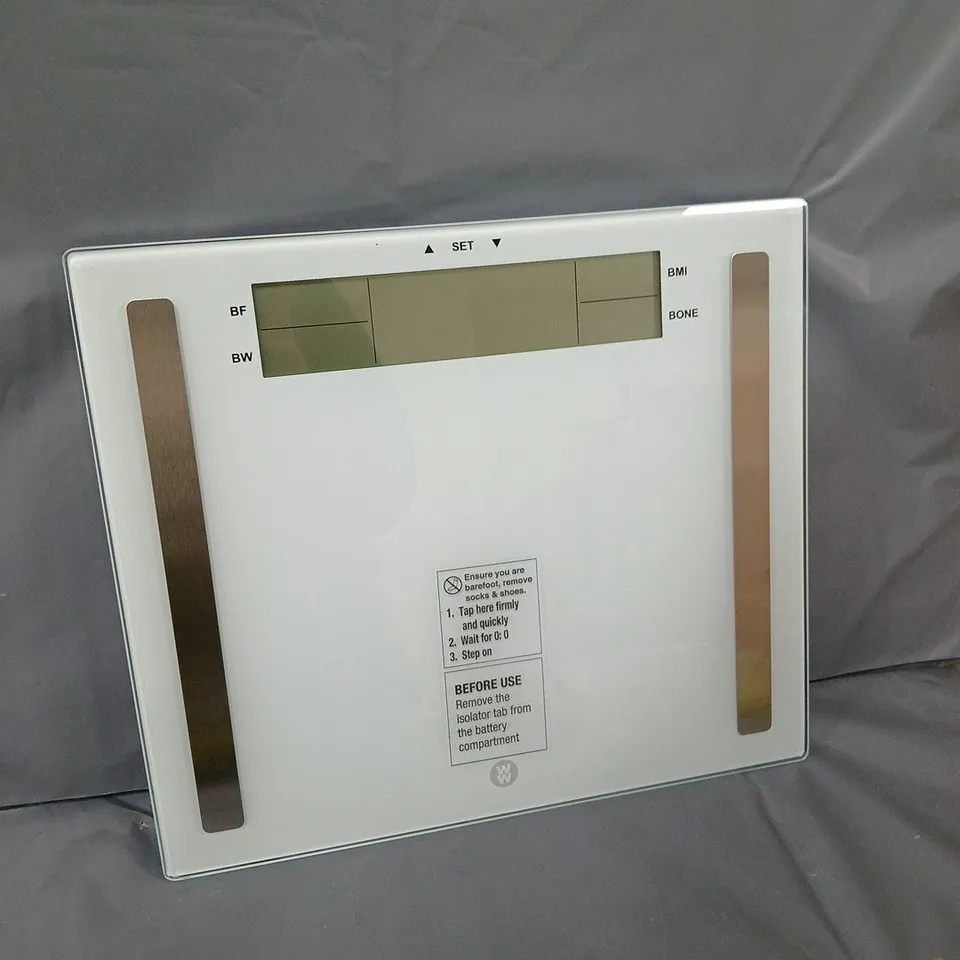 BOXED ELECTRONIC EXTRA WIDE GLASS ANALYSER SCALE - WHITE