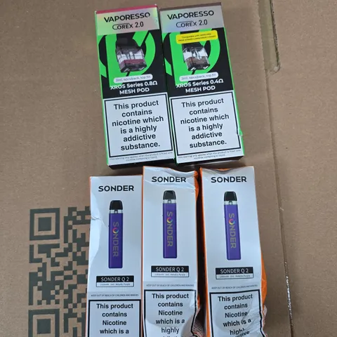 BOX OF APPROXIMATELY 30 ASSORTED E-CIGARETTES AND ACCOMPANIMENTS TO INCLUDE: VARIOUS GEEKVAPE SONDER 