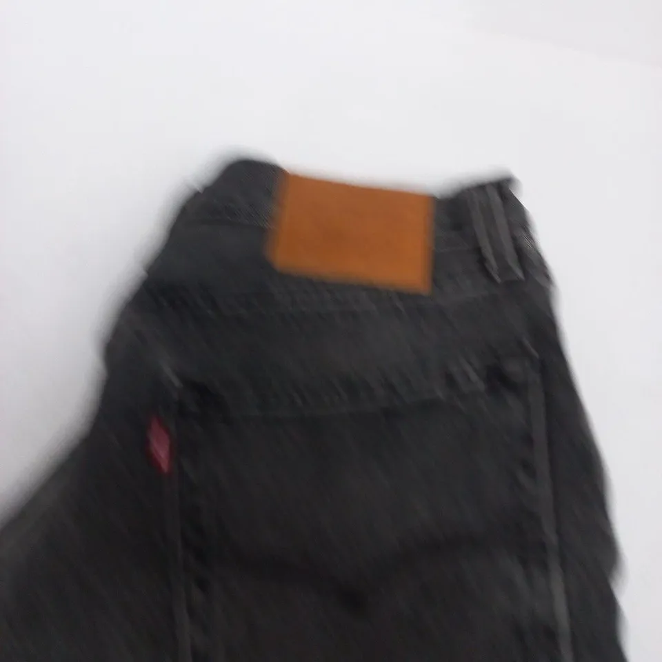 LEVI'S STRAUSS SHORTS – DARK WASH DENIM - SIZE W31