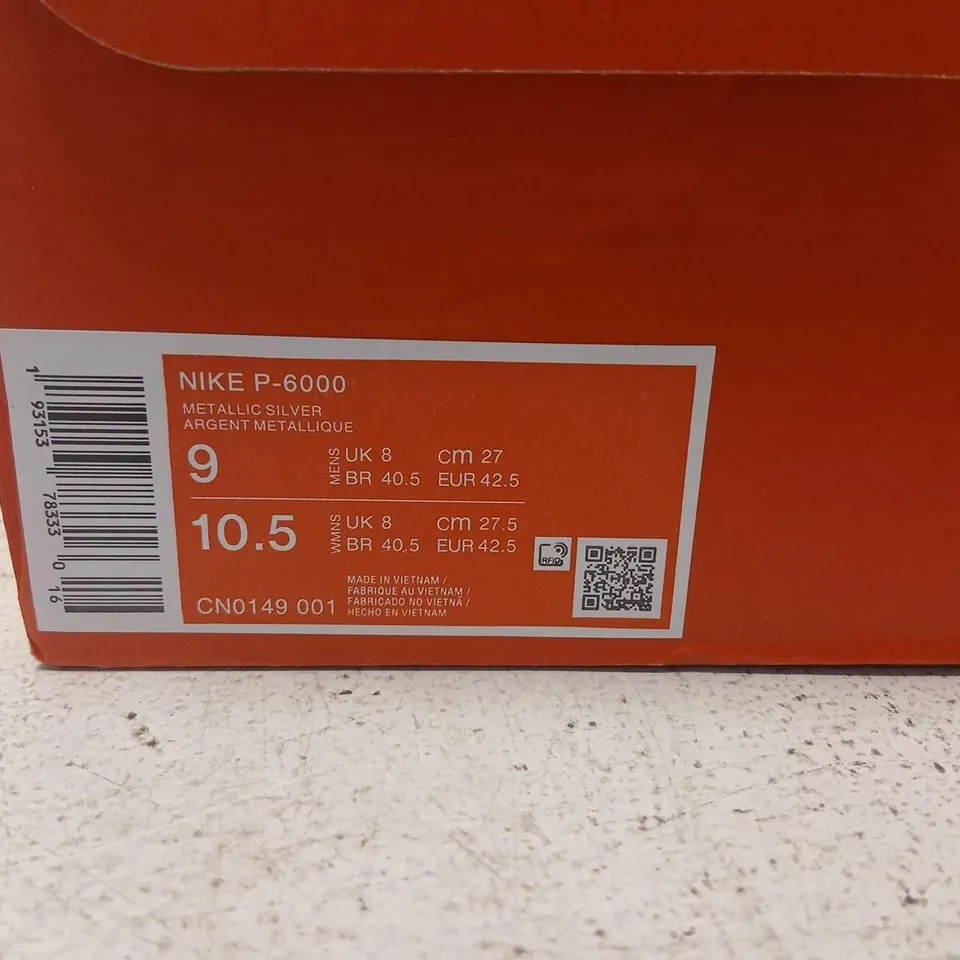 NIKE P-6000 METALLIC SILVER TRAINERS – UK 8