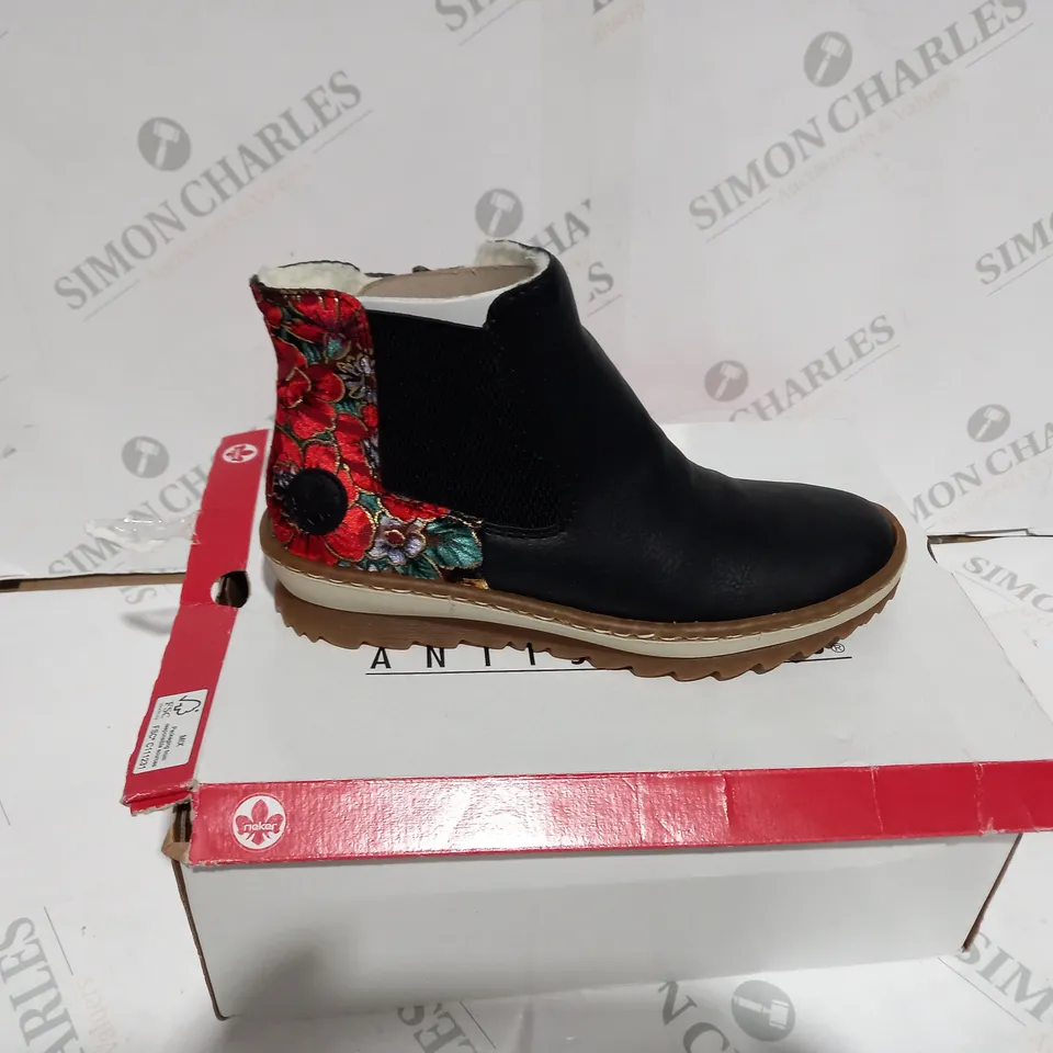 BOXED RIEKER ANTISTRESS CHELSEA BOOT - SIZE 5