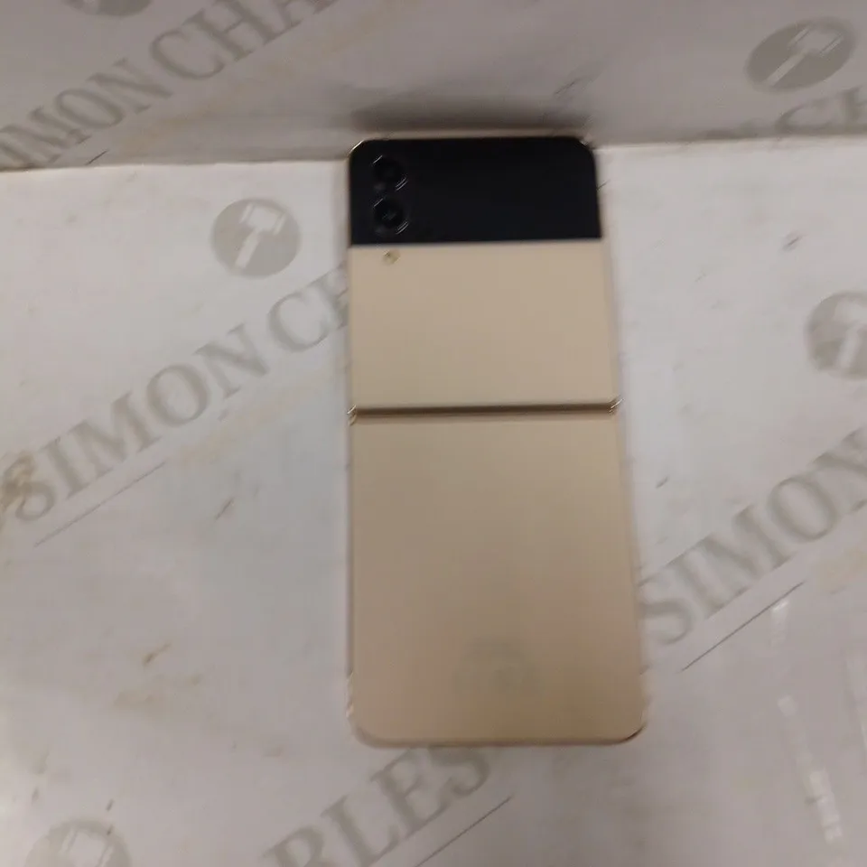 SAMSUNG Z FLIP 4