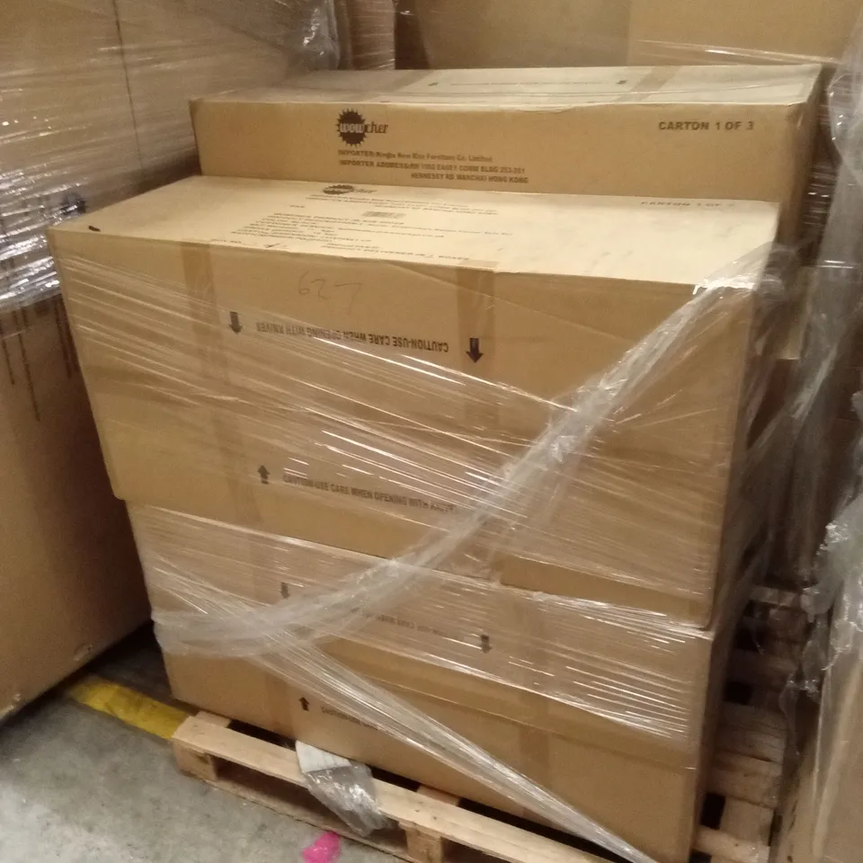 PALLET OF ASSORTED INCOMPLETE RATTAN OUTDOOR FURNITURE SETS, PARTS ONLY