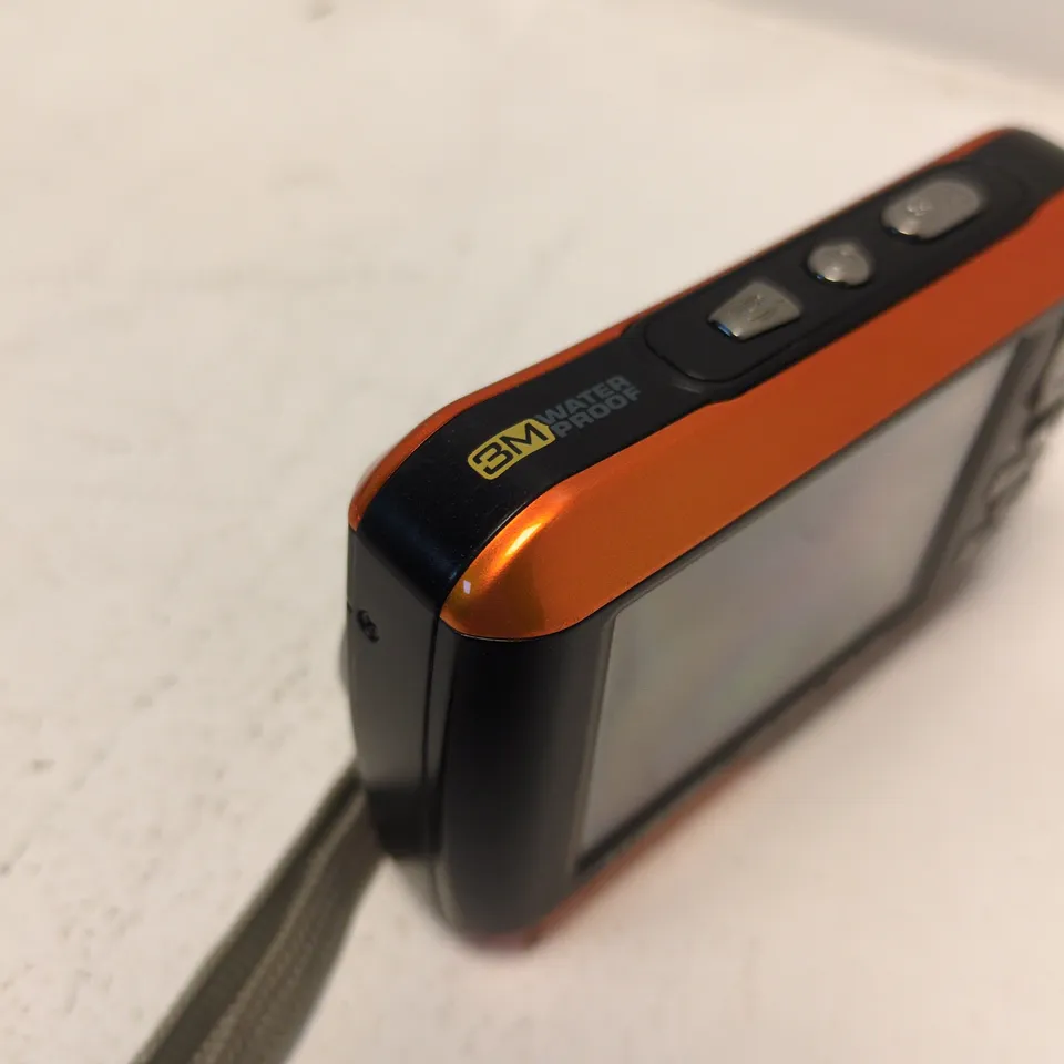 POLAROID IS087 16.0MP DIGITAL CAMERA – ORANGE/BLACK