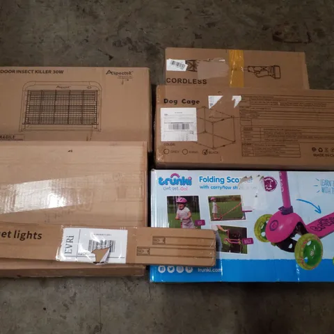 PALLET CONTAINING ASSORTED PRODUCTS INCLUDING INDOOR INSECT KILLER, CORDLESS LEAF BLOWER, DOG CAGE, TRUNKI FOLDING SCOOTER, TRUNKI KIDS SUITCASE & CABINET LIGHTS