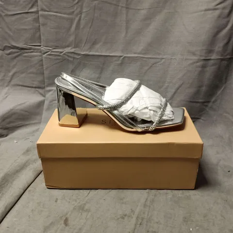 SIMMI LONDON SILVER STRAPPY BLOCK HEELED SANDALS – WOMEN'S UK SIZE 6