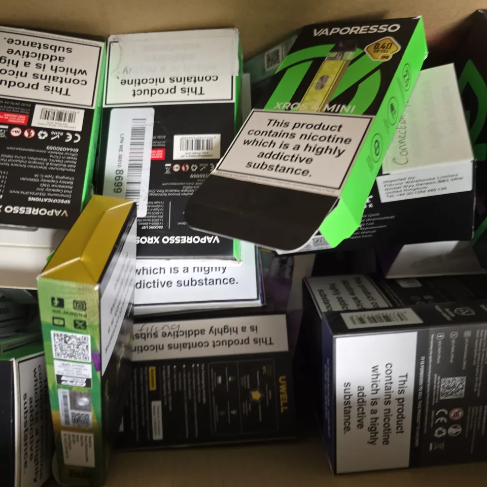 BOX OF APPROXIMATELY 25 ASSORTED E-CIGARETTE AND VAPING PRODUCTS TO INCLUDE ELFBAR, GEEKVAPE, ETC - COLLECTION ONLY