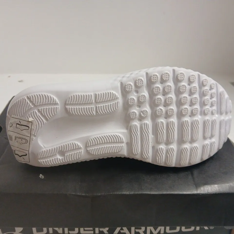 UNDER ARMOUR UA BPS SURGE 4 AC KIDS' TRAINERS – UK 13 - KIDS