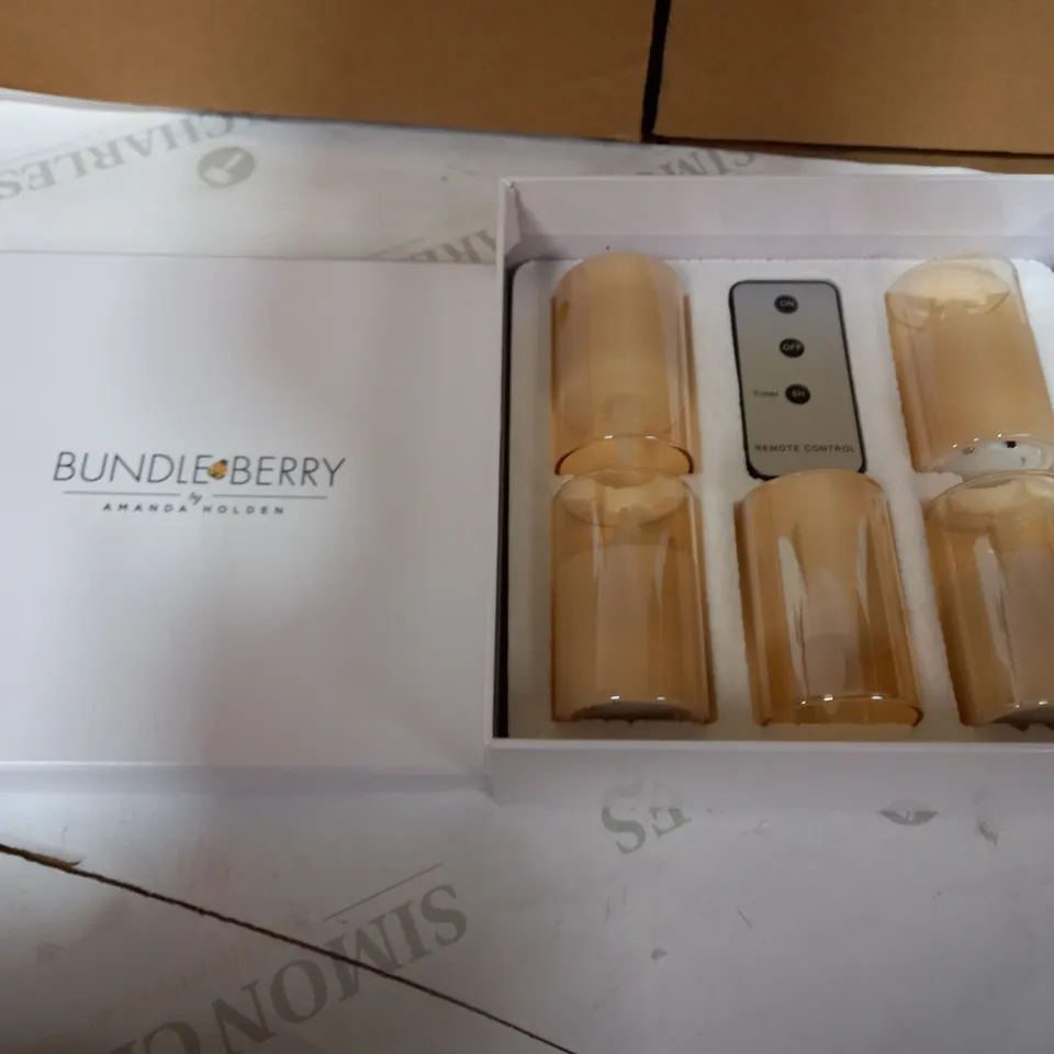 BUNDLE BERRY BY AMANDA HOLDEN GOLD FLAME CANDLE SET 