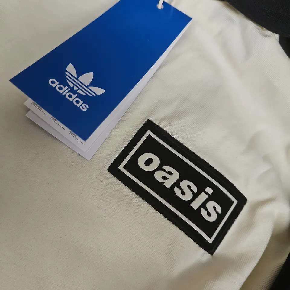 ADIDAS OASIS LIVE '25 3-STRIPES TEE - CREW NECK, WHITE/BLACK, SIZE L (VERIFY MODEL)