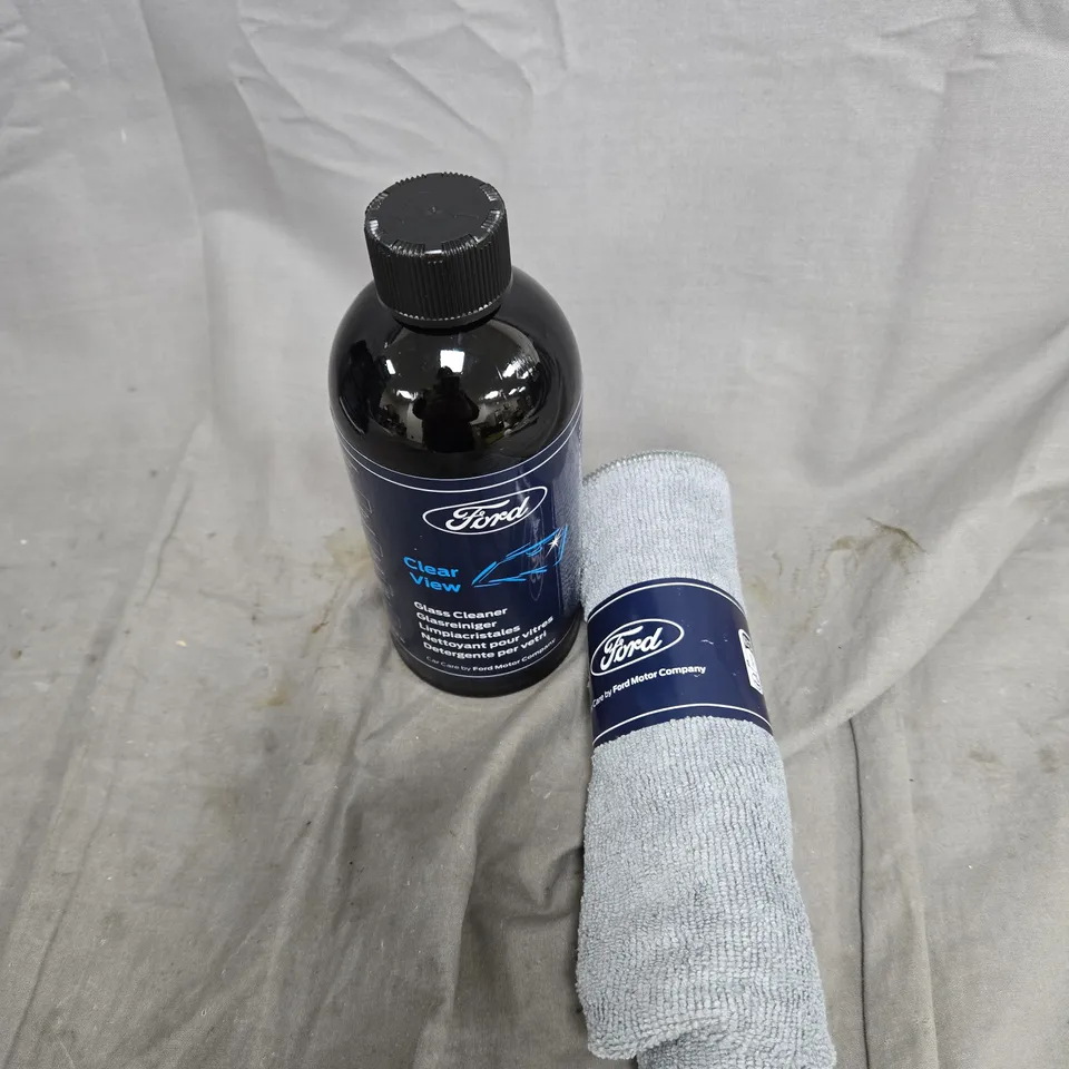 FORD CAR CLEANING KIT IN BAG