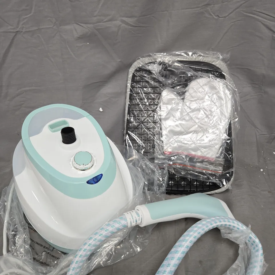 BLISS & BEYOND EASY GLIDE FABRIC IRON STEAMER