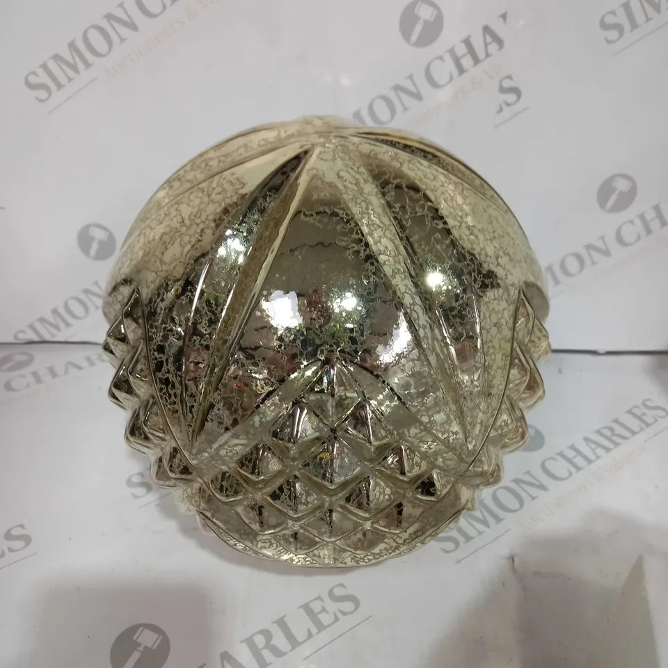 BOXED ALISON CORK ROTATING LIGHT GOLD CUT GLASS DECORATION // COLLECTION ONLY