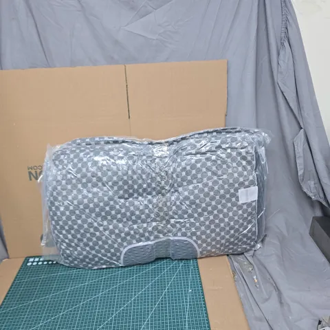 PACK OF 2 HOTEL PILLOWS