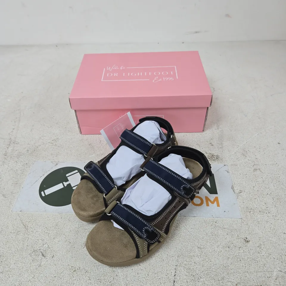 DR LIGHTFOOT WIDE FIT NAVY / KHAKI / BROWN SANDALS – UK 4