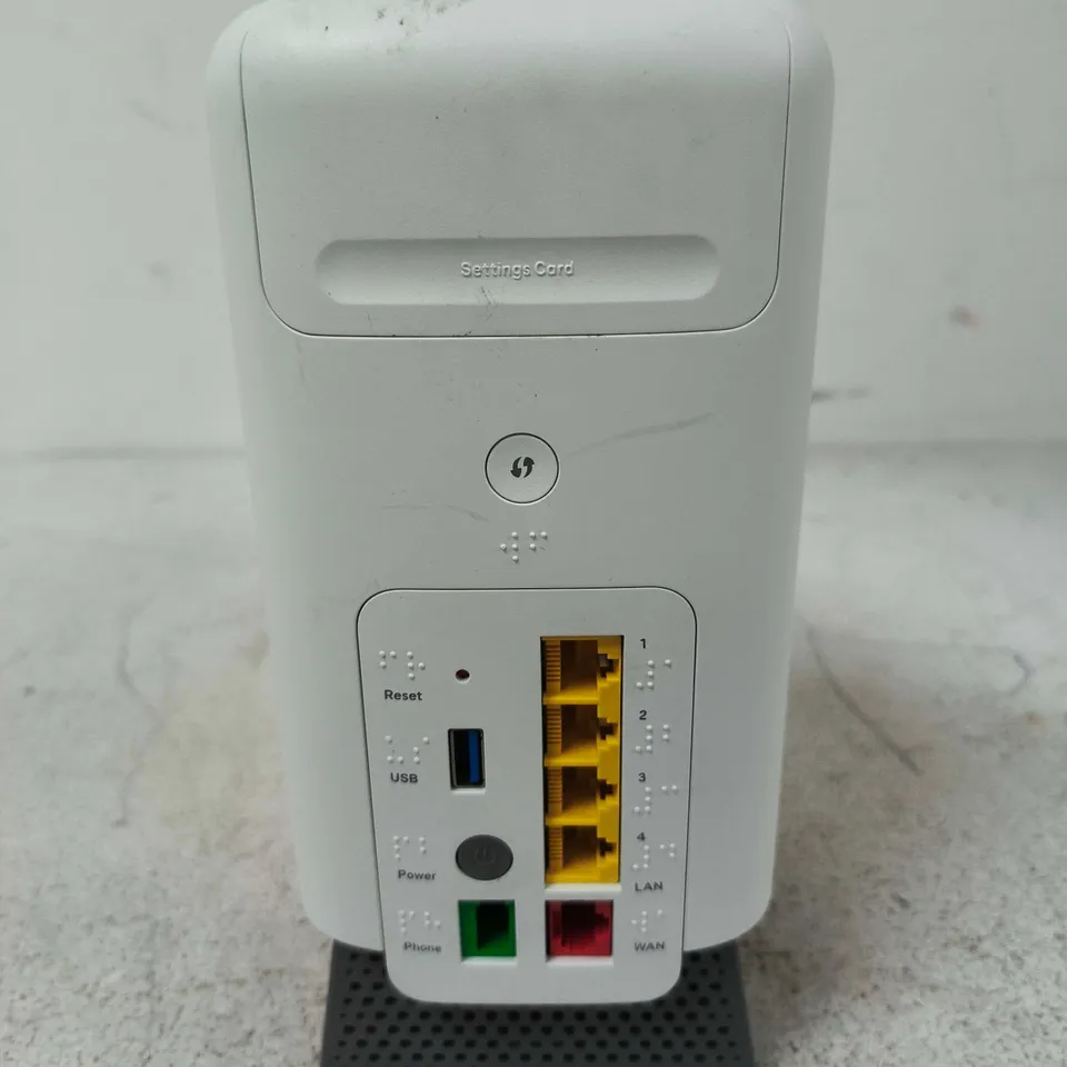 EE SMART HUB SH40J ROUTER – WHITE