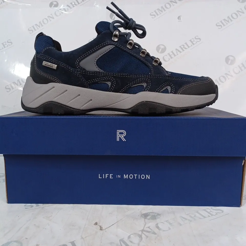 BOXED PAIR OF ROCKPORT XCS SPRUCE PEAK BLUCHER SHOES IN NAVY UK SIZE 8