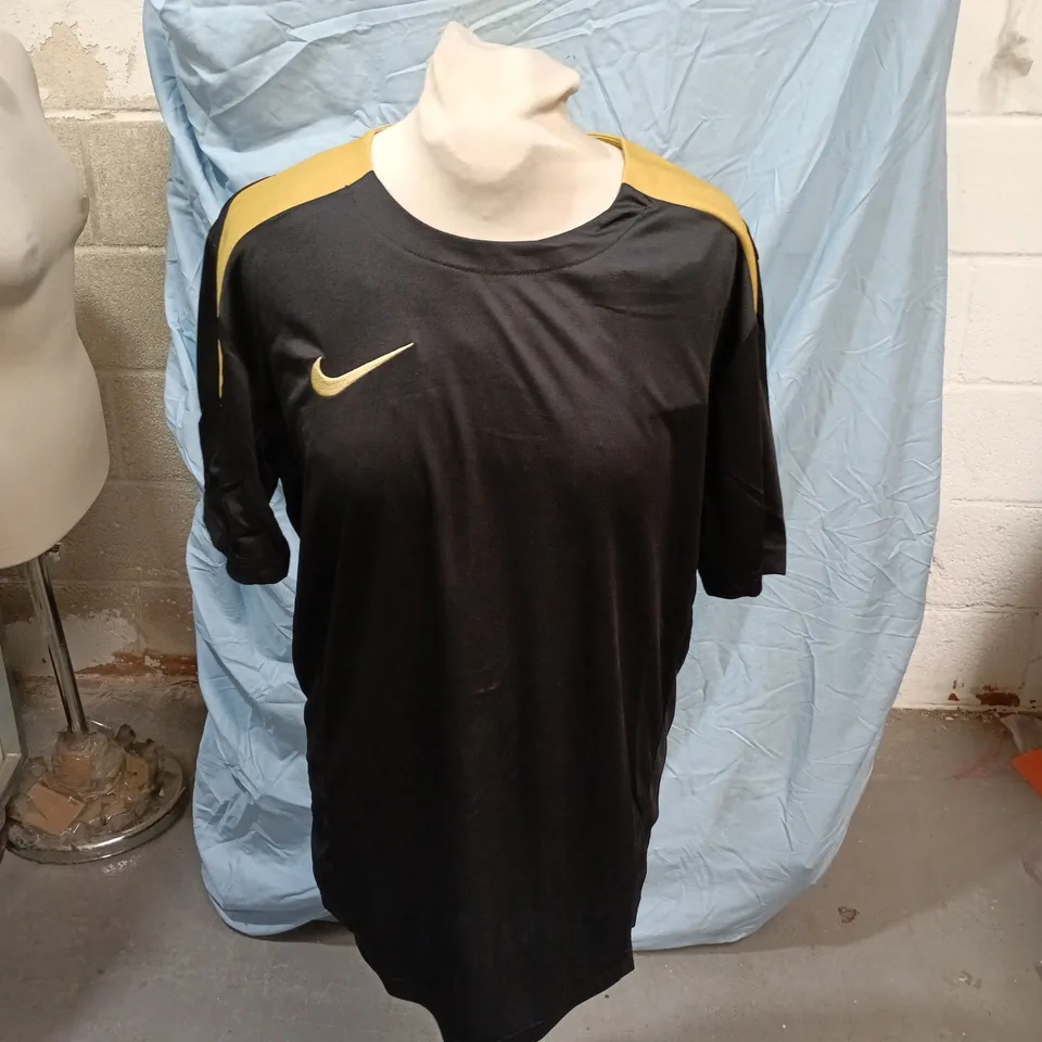 Nike Dri-FIT Training Top – Black with Gold Shoulder Panels, Men's Size M