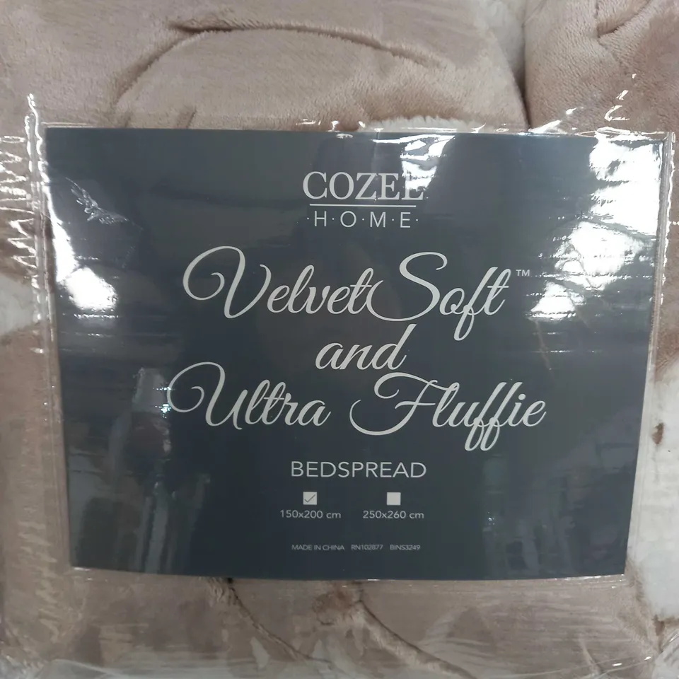 OUTLET COZEE HOME VELVETSOFT & ULTRA FLUFFIE BEDSPREAD 250X269CM