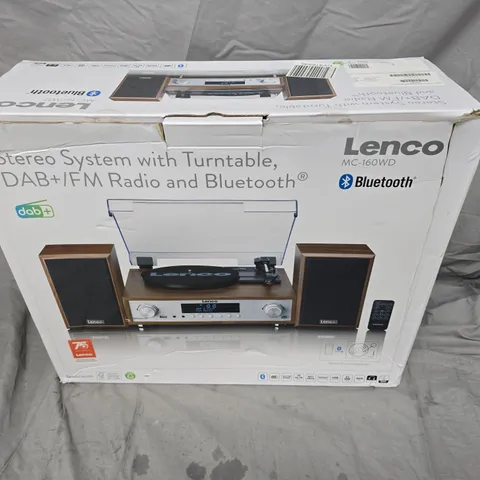 LENCO STEREO SYSTEM WITH TURNTABLE – DAB+/FM RADIO AND BLUETOOTH, WOOD CABINET