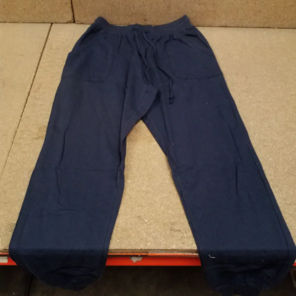 BOX CONTAINING APPROXIMATELY 66 ASSORTED ASENIZA WOMENS CLOTHING SETS
