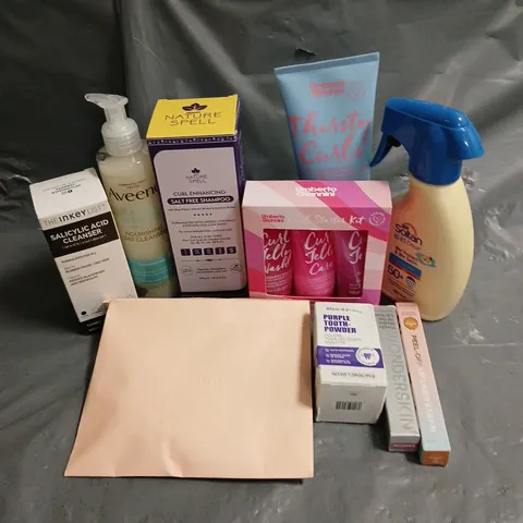 APPROXIMATELY 20 ASSORTED HEALTH & BEAUTY PRODUCTS TO INCLUDE NATURE SPELL CURL ENHANCING SHAMPOO, WONDERSKIN LIP STAIN, UMBERTO GIANNINI CURL STARTER KIT, ETC