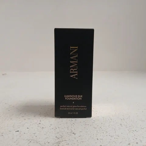 ARMANI LUMINOUS SILK FOUNDATION β SHADE 4, 30 ML