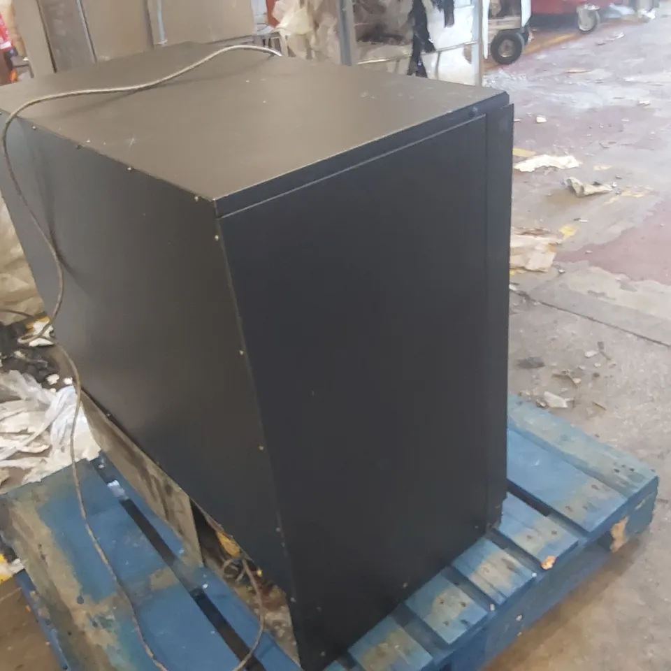 GAMCO COMMERCIAL GLASS DOOR BOTTLE COOLER - MAXI20/250SD