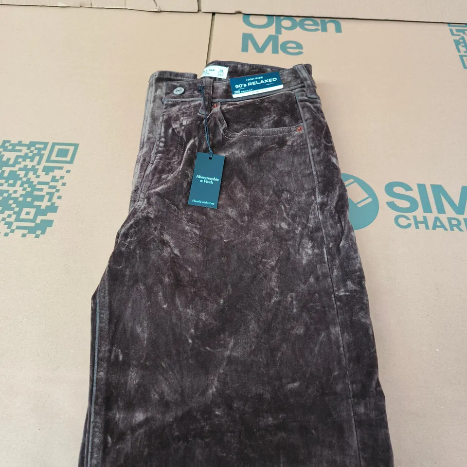 ABERCROMBIE & FITCH HIGH RISE 90S RELAXED JEANS – CURVE LOVE, UK 8 
