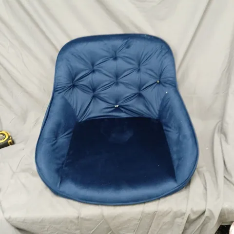 2 X BLUE VELVET TUFTED ARMCHAIR WITH LEGS