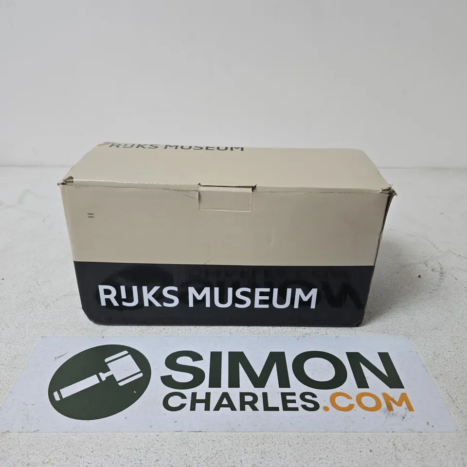 RIJKS MUSEUM DELFT-STYLE BLUE AND WHITE RECTANGULAR CERAMIC VASE