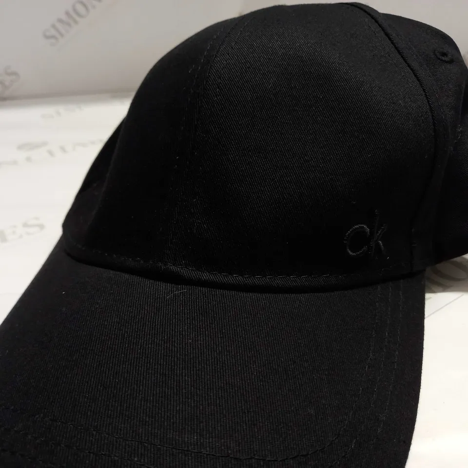 CALVIN KLEIN BASEBALL CAP 