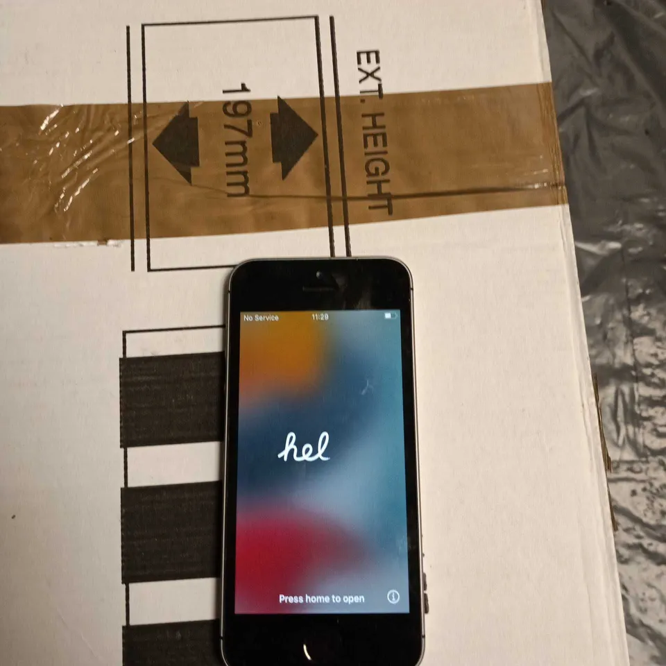 APPLE IPHONE SE A1723