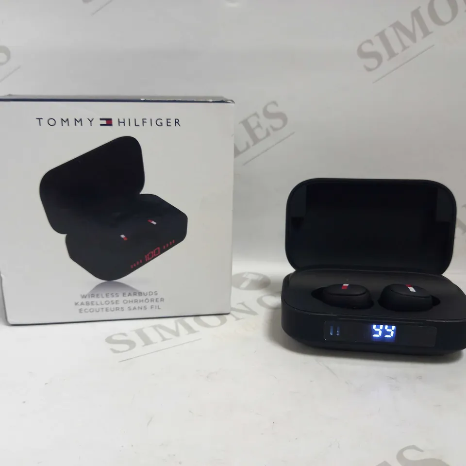 TOMMY HILFIGER EARBUDS POWERBANK BLACK  RRP £90