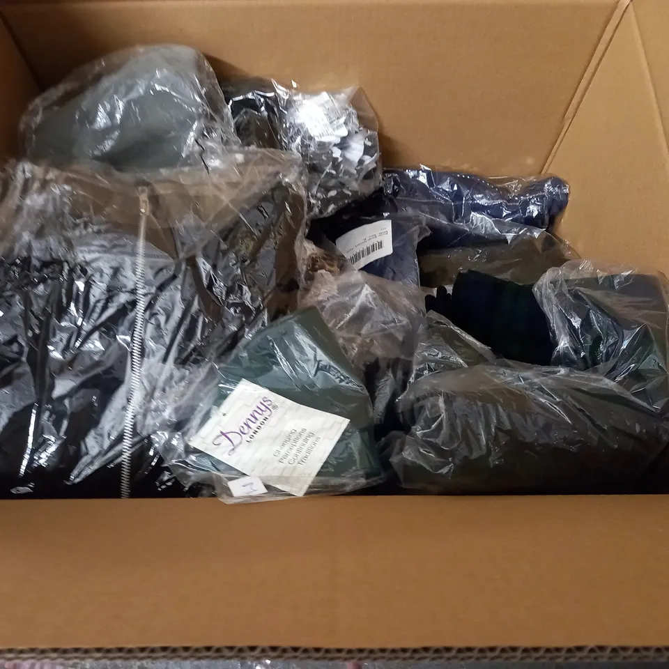 LARGE QUANTITY OF ASSORTED BAGGED CLOTHING ITEMS TO INCLUDE NEW LOOK, H&M AND STAYHERE